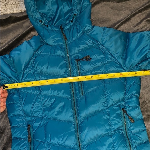 Women’s Puffy Winter Jacket - Picture 9 of 9